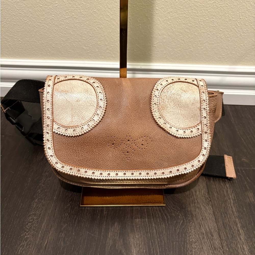 Bed Stu Brown Leather Crossbody Belt Bag with Cream Accents - Picture 4 of 6